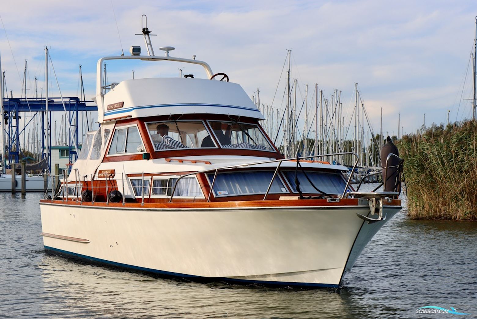 Storebro Adler Royal Cruiser 34 Fly Motorbåd 1977, Holland