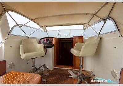 Tryvia 1100 OK Cabrio Spiegeldeur Motorbåd 2007, med Steyr motor, Holland