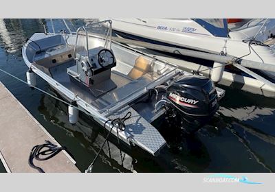 UMS BOATS 425 CC Motorbåd 2020, med Mercury motor, Sverige