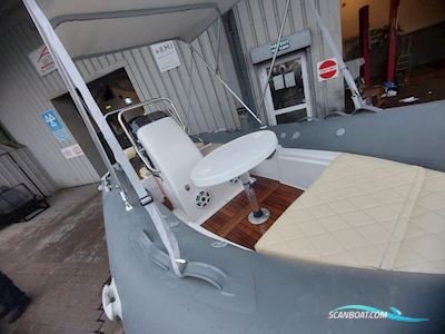 Unclassified Escape 480 Motorbåd 2022, med Mercury motor, England