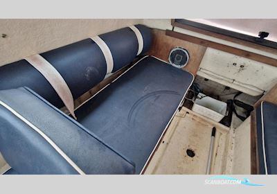 Uttern 5000 AC Motorbåd 1993, med Mercury motor, Sverige