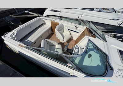 Uttern D55 Exclusive Motorbåd 2004, med Mercury motor, Sverige