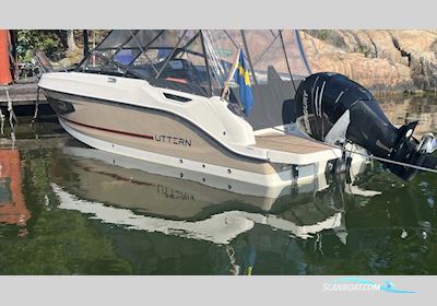 Uttern D70 Motorbåd 2017, med Mercury motor, Sverige