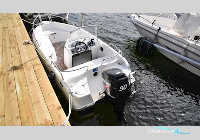 Uttern S46 Motorbåd 2005, med  Mercury motor, Sverige