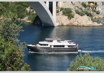 Van Der Valk Explorer 27M Motorbåd 2018, med Caterpillar  motor, Kroatien