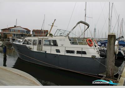 van de Stad Otari Motorbåd 1973, med Perkins 4.236 motor, Holland