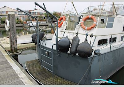 van de Stad Otari Motorbåd 1973, med Perkins 4.236 motor, Holland