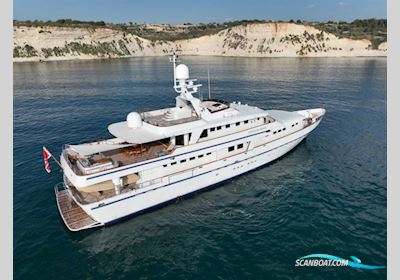 38m Nicolini Motorbåt 1986, Kroatien