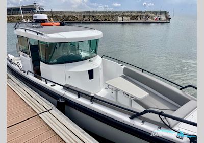 AXOPAR 28 Cabin Brabus Line Motorbåt 2021, med Mercury 300 V8 motor, Frankrike