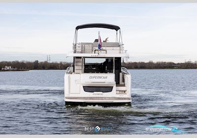 Absolute Navetta 52 Motorbåt 2020, med Volvo Penta is Een Zweeds Merk Dat Wereldwijd Bekendstaat om Betrouwbare en Krachtige Scheepsmotoren en Aandrijfsystemen. Ze Leveren Zowel Diesel- al motor, Holland