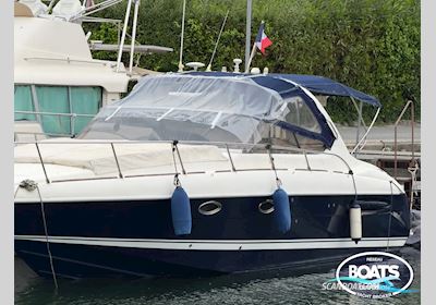 Airon Marine 325 Motorbåt 2002, med Volvo turbo diesel motor, Frankrike