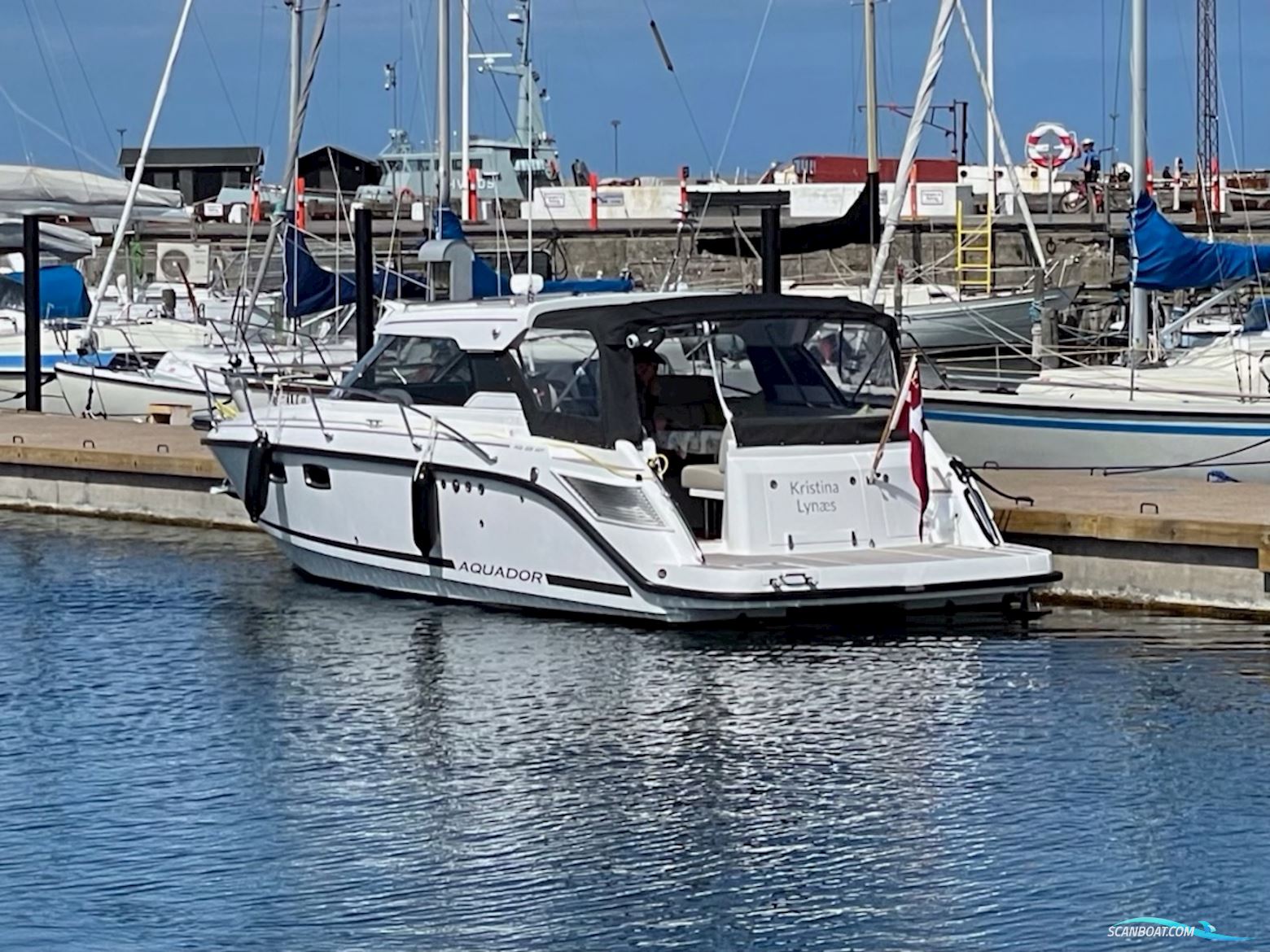 Aquador 28 HT Motorbåt 2022, med Mercruiser 3.0 Diesel motor, Danmark