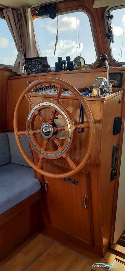 Ariadne Kruiser 1000 Motorbåt 1964, med Peugeot motor, Holland