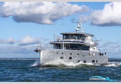 Arksen 85 Motorbåt 2024, med Praxis Hybrid System motor, England