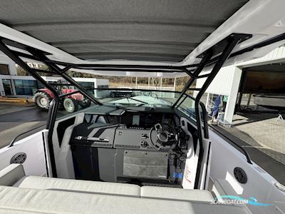 Axopar 37 Sun Top - Iconic Edition Motorbåt 2025, med Mercury Verado motor, Tyskland