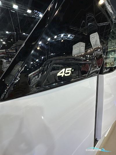Axopar 45 Cross Cabin Motorbåt 2026, med Mercury Verado motor, Tyskland