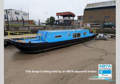 Barge Dutch Motorbåt 1950, med Mercruiser OM636 motor, England