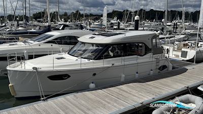 Bavaria E40 Sedan Motorbåt 2016, med Volvo Penta motor, England