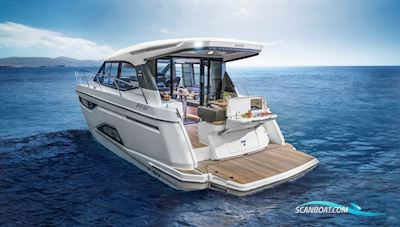 Bavaria R40 Coupe Motorbåt 2025, med Volvo Penta motor, England