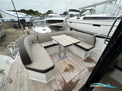 Bavaria S40 Coupe Motorbåt 2017, med Volvo Penta motor, England