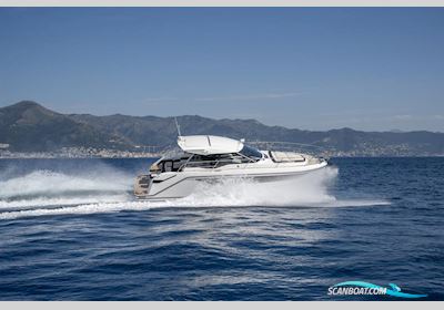 Bavaria SR33 Motorbåt 2024, med 2 x Mercury 6.2 MPI (350hp each) with Bravo III sterndrives motor, Frankrike