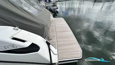 Bavaria SR36 Motorbåt 2022, med Volvo Penta motor, England