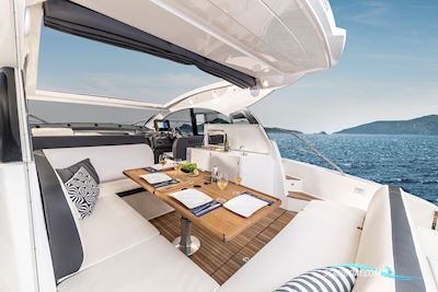 Bavaria SR41 HT Motorbåt 2023, med Volvo Penta D6-380 motor, Danmark