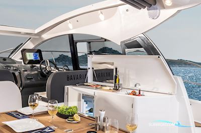 Bavaria SR41 HT Motorbåt 2023, med Volvo Penta D6-380 motor, Danmark