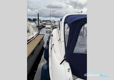 Bavaria Sport 35 Motorbåt 2007, med Volvo Penta is Een Zweeds Merk Dat Wereldwijd Bekendstaat om Betrouwbare en Krachtige Scheepsmotoren en Aandrijfsystemen. Ze Leveren Zowel Diesel- al motor, Holland