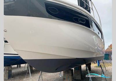 Bavaria Sport 360 Coupe Motorbåt 2016, med Volvo Penta motor, England