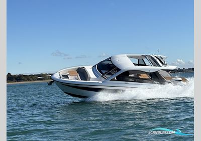 Bavaria Vida 33 Hard Top - Palma Boat Show Discount Motorbåt 2026, med Suzuki motor, Spanien