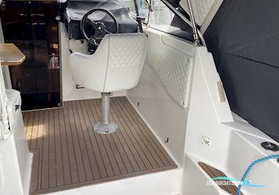 Bayliner 2655 Wide Body Motorbåt 1989, med Mercruiser 6,2 V8 motor, Danmark