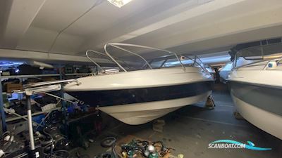 Bella 640 DC Motorbåt 2006, med Mercruiser motor, Sverige