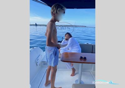 Beneteau Antares 8 OB Motorbåt 2018, med Suzuki motor, Frankrike