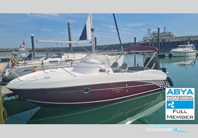 Beneteau Rubis 750 Flyer Sun Deck Motorbåt 2013, med Suzuki  DF300 motor, England