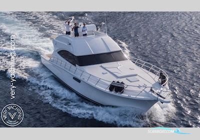 Bertram Yacht 540 Convertible Motorbåt 2010, med Caterpillar C32 motor, Frankrike