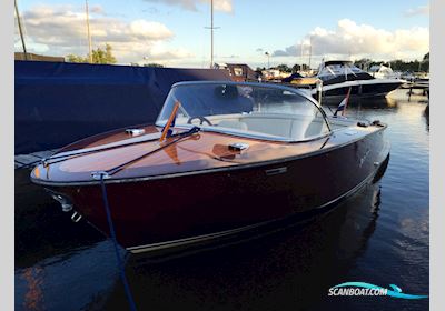 Boesch 590 Acapulco de Luxe Motorbåt 1986, med Boesch Marine motor, Holland