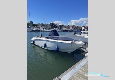Boston Whaler 240 Outrage Motorbåt 2006, med Yamaha motor, England