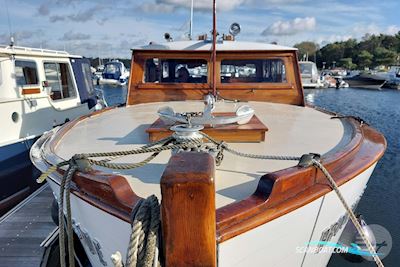 Broom 35 Motorbåt 1940, med Perkins motor, Belgien