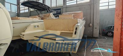 Capoforte FX240 Motorbåt 2022, Italien
