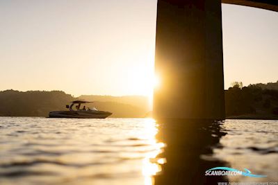 Centurion FE 25 Motorbåt 2025, med Pcm L96 V8 6Ltr motor, England