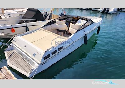 Chris Craft 260 Stinger Motorbåt 1988, med Mercruiser motor, Frankrike