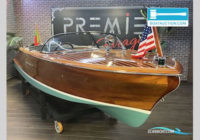 Chris Craft Capri 19 Motorbåt 1956, med Owens Flagship motor, Portugal