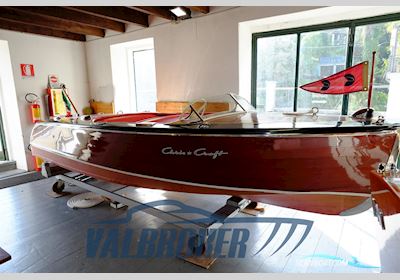 Chris Craft Wood Motorbåt 1950, med Chris Craft Hmc Cruise N Carry motor, Italien