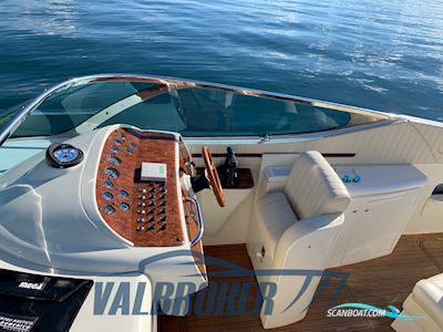 Colombo Atlantic 38 SX Motorbåt 2000, med Volvo Penta 7.4 Gi DP-SM motor, Italien