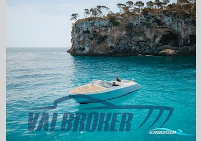 Comitti Wooden Boats Venezia 31 Classic Teak Motorbåt 2023, med Mercruiser 4.5  L V6 Bravo 3 Joystick motor, Italien