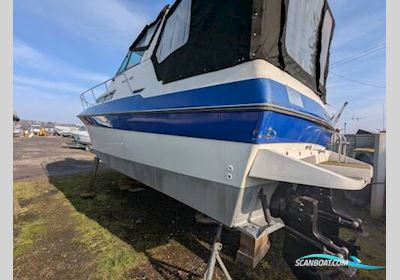 Cruiser International 2670 Motorbåt 1989, med Mercruiser motor, England