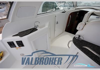 Cruisers Yachts 390 SC Motorbåt 2008, med Volvo Penta D6 370 Ips 500 motor, Italien