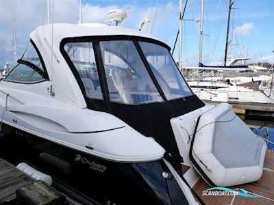 Cruisers Yachts 420 Express Motorbåt 2007, med Volvo Penta D6-370 - Ips500 motor, England