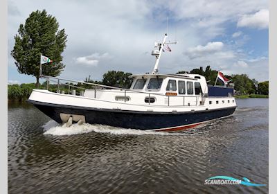 Damen Pushy Cat 15.00 AK Cabrio Motorbåt 1984, med Mercedes motor, Holland